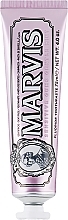 Парфумерія, косметика Зубна паста для чутливих ясен - Marvis Sensitive Gums Toothpaste