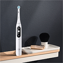 Електрична зубна щітка, біла - Oral-B iO Series 7 — фото N4