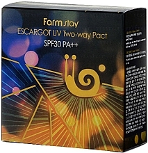 Парфумерія, косметика Компактна крем-пудра зі змінним блоком - FarmStay Escargot UV Two-way Pact