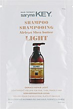 Восстанавливающий шампунь с облегченной формой - Saryna Key Light Pure African Shea Butter Shampoo (мини) — фото N2