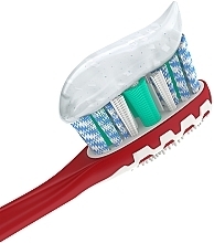 Зубная паста "МаксБлеск" с кристаллами отбеливающая - Colgate Max White — фото N3