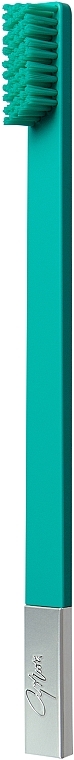 Зубная щетка средней жесткости, бирюзово-синяя матовая с серебристым колпачком - Apriori Slim — фото N2