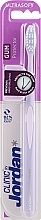 Парфумерія, косметика Зубна щетка, ультрамягкая, сиреневая - Jordan Clinic Gum Protector Ultra Soft Toothbrush 