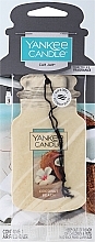 Парфумерія, косметика Ароматизатор автомобільний сухий - Yankee Candle Single Car Jar Coconut Beach