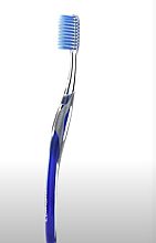 Зубная щетка "Шелковые нити Ультра", ультрамягкая, синяя - Colgate — фото N1