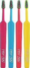 Парфумерія, косметика Набір зубних щіток, 4 шт., варіант 10 - TePe Colour Compact Extra Soft