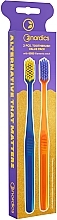 Парфумерія, косметика Зубні щітки Premium 6580, 2 шт., м'які, синя та помаранчева - Nordics Soft Toothbrush