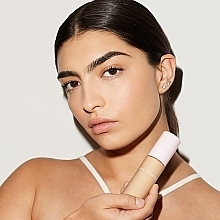 Стойкая база под макияж - Kylie Cosmetics Power Plush Longwear Foundation — фото N4