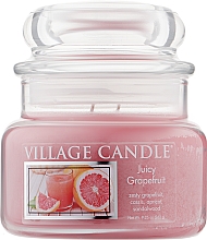 Парфумерія, косметика Ароматична свічка в банці "Соковитий грейпфрут" - Village Candle Juicy Grapefruit