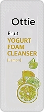 Пінка для обличчя фруктова йогуртова - Ottie Fruits Yogurt Foam Cleanser Lemon (пробник) — фото N1