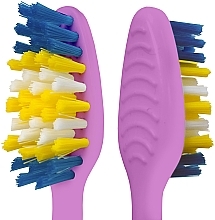 Зубная щетка "Премьер" средней жесткости №1, розовая - Colgate Premier Medium Toothbrush — фото N5