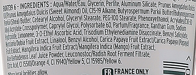 Абразивний скраб для обличчя "Вітамін С" - The Body Shop Vitamin C Glow Revealing Microdermabrasion New Pack — фото N3