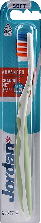 Зубная щетка мягкая, бело-зеленая - Jordan Advanced Soft Toothbrush — фото N1