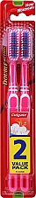 Парфумерія, косметика Зубна щітка, рожева + рожева - Colgate Double Action Medium Toothbrushes