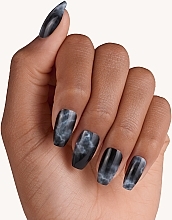 Накладні нігті на клейкій основі - Essence Nails In Style Youre Marbellous — фото N3