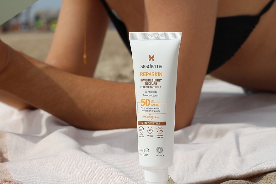 Солнцезащитное средство сверхлегкое для лица - SesDerma Laboratories Repaskin Invisible Light SPF 50  — фото N5