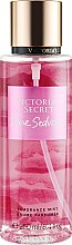 Парфюмированный спрей для тела - Victoria's Secret Pure Seduction Fragrance Mist Red Plum and Freesia — фото N1