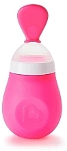 Ложка-бутылочка для первого прикорма, розовая - Munchkin Squeeze Spoon — фото N2