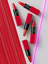 Гелева помада із сатиновим фінішем - Shiseido Technosatin Gel Lipstick — фото N2