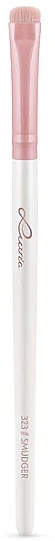 Пензлик для тіней, 323 Candy - Luvia Cosmetics Smudger Brush — фото N1