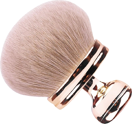 Кисть для нанесения сухого хайлайтера - Clavier Nature And More Pressed And Powder Highlighter Brush — фото N1