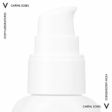 Солнцезащитный невесомый флюид против признаков фотостарения кожи лица, SPF 50+ - Vichy Capital Soleil UV-Age Daily — фото N5