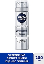 Піна для гоління "Срібний захист" з іонами срібла - NIVEA MEN Silver Protect Shaving Foam — фото N2
