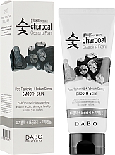 Пінка для вмивання з екстрактом вугілля, вирівнювальна - Dabo Charcoal Cleansing Foam Smooth Skin — фото N2