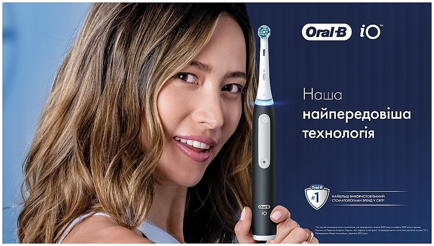 Набор электрических зубных щеток, черная и голубая + футляр - Oral-B iO Series 3 Duo — фото N4