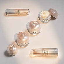 Крем для очей - Shiseido Benefiance Wrinkle Smoothing Eye Cream — фото N7