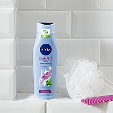 Шампунь "Ослепительный Бриллиант" с кератином - NIVEA Hair Care Diamond Gloss Shampoo — фото N2