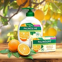 Туалетне мило для обличчя і тіла "Натурель. Вітамін С і апельсин" - Palmolive Naturals — фото N3