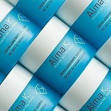 Зволожувальний денний крем для нормальної та комбінованої шкіри - Alma K. Hydrating Day Cream Normal-Combination Skin — фото N6