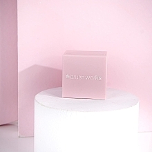 Точилка для косметических карандашей, розовая - Brushworks Cosmetic Pencil Sharpener — фото N5