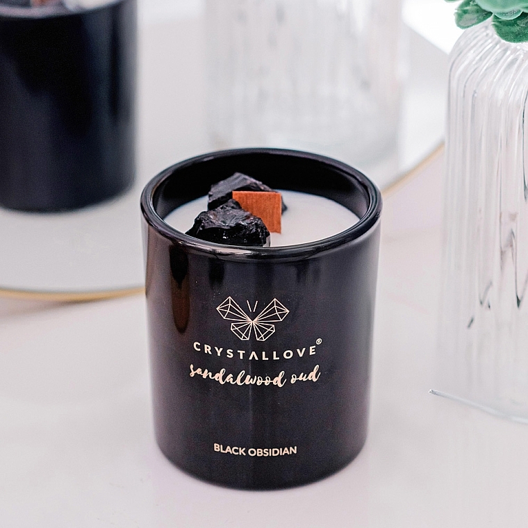 Соевая свеча с черным обсидианом и сандаловым удом - Crystallove Black Obsidian Soy Candle Sandalwood Oud — фото N2