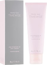 Денний крем для жирної шкіри - Mary Kay TimeWise Age Minimize 3D — фото N1