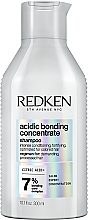 УЦЕНКА Шампунь для интенсивного ухода за химически поврежденными волосами - Redken Acidic Bonding Concentrate Shampoo * — фото N1