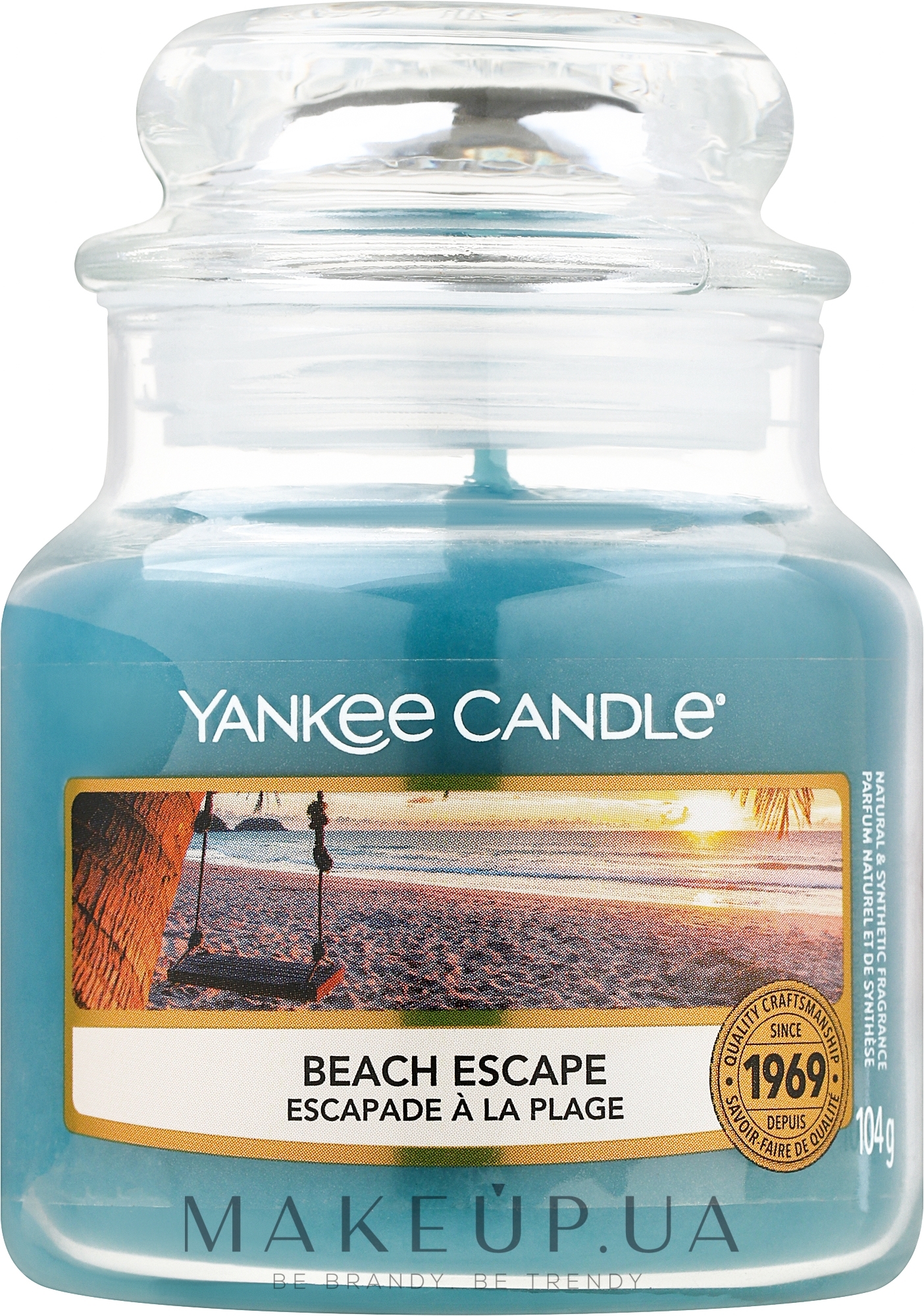 Свеча в стеклянной банке - Yankee Candle Beach Escape Candle — фото 104g