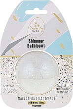Бомба для ванны "Масло макадамии и кокос" - Be Trendy Shimmer Bath Bomb Macadamia Oil & Coconut Shining Star — фото N1