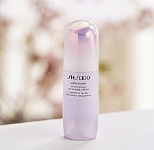 Осветляющая сыворотка для лица - Shiseido White Lucent Illuminating Micro-Spot Serum — фото N8