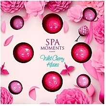 Набір бомбочок для ванни - Spa Monents Wild Cherry Kisses Set (bath/bomb/4x30g + bath/bomb/4x20g) — фото N1