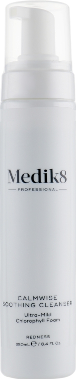 Очищающая пенка для чувствительной кожи - Medik8 Calmwise Soothing Cleanser — фото N6