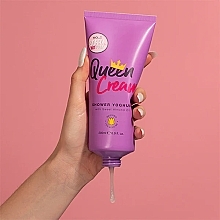Йогурт для душа - So…? Sorry Not Sorry Queen Cream Shower Yoghurt with Sweet Almond Oil — фото N2