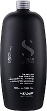 Шампунь для всех типов волос - Alfaparf Semi Di Lino Sublime Detoxifying Low Shampoo — фото N2