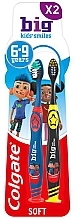 Дитяча зубна щітка, синя/чорна - Colgate Big Kid's Smile Soft Toothbrush — фото N1