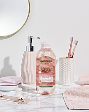 Міцелярна вода з екстрактом рожевої води - Garnier Skin Naturals — фото N6