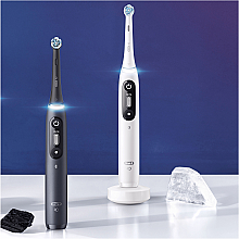 Электрическая зубная щетка, черная - Oral-B iO Series 7 — фото N11