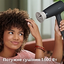 Фен для волос серии 3000, с насадками - Philips 3000 Series BHD302/20 — фото N4