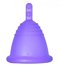 Менструальная чаша с ножкой, размер S, темно-фиолетовый - MeLuna Sport Shorty Menstrual Cup Stem — фото N1