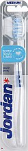 Дизайнерська зубна щітка середньої жорсткості, синя - Jordan Target White — фото N1